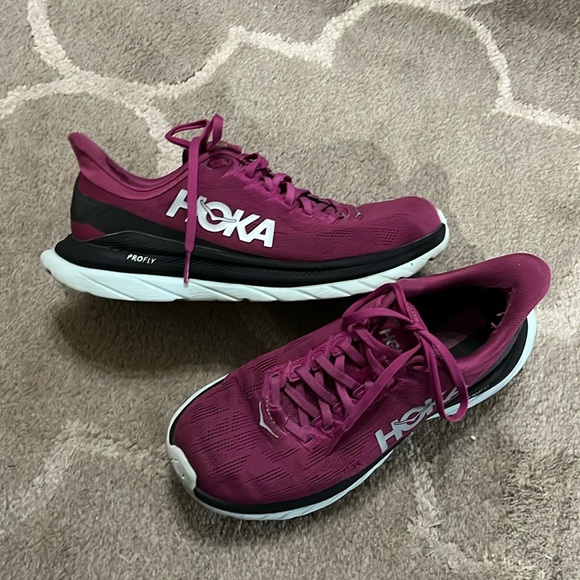 Hoka one one Mach 4 festival fuchsia & black running sneaker Size 8.5B - Picture 3 of 17